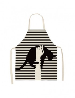 Czarny słodki kociak...